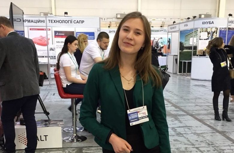 Оксана Задорожна – старший контрольний майстер відділу технічного контролю та стандартизації.